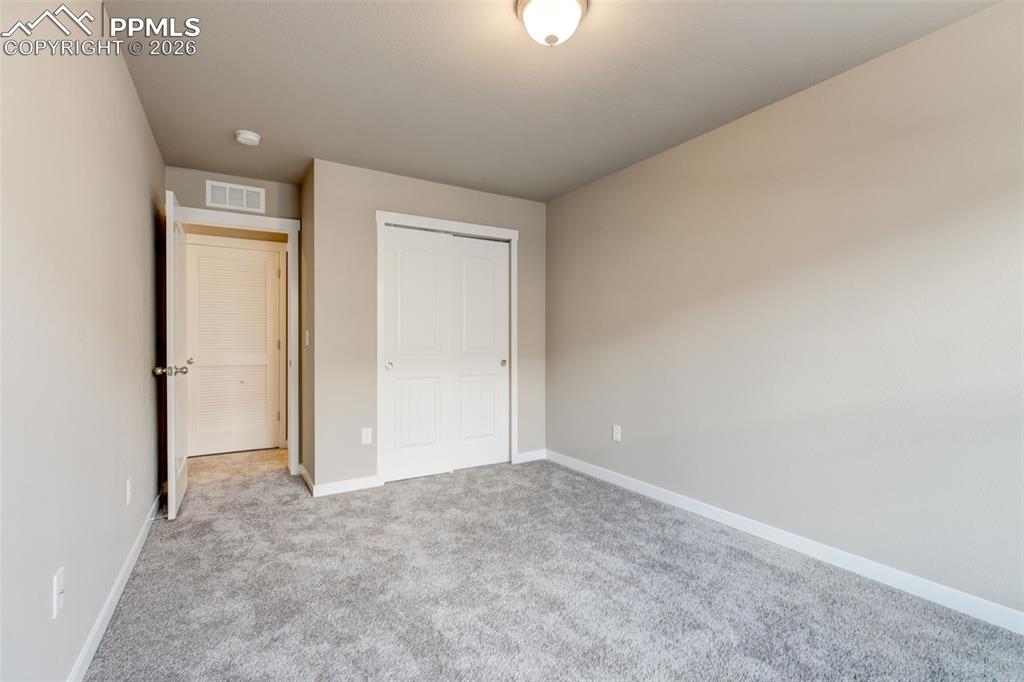 Image 21 of 21: Bedroom