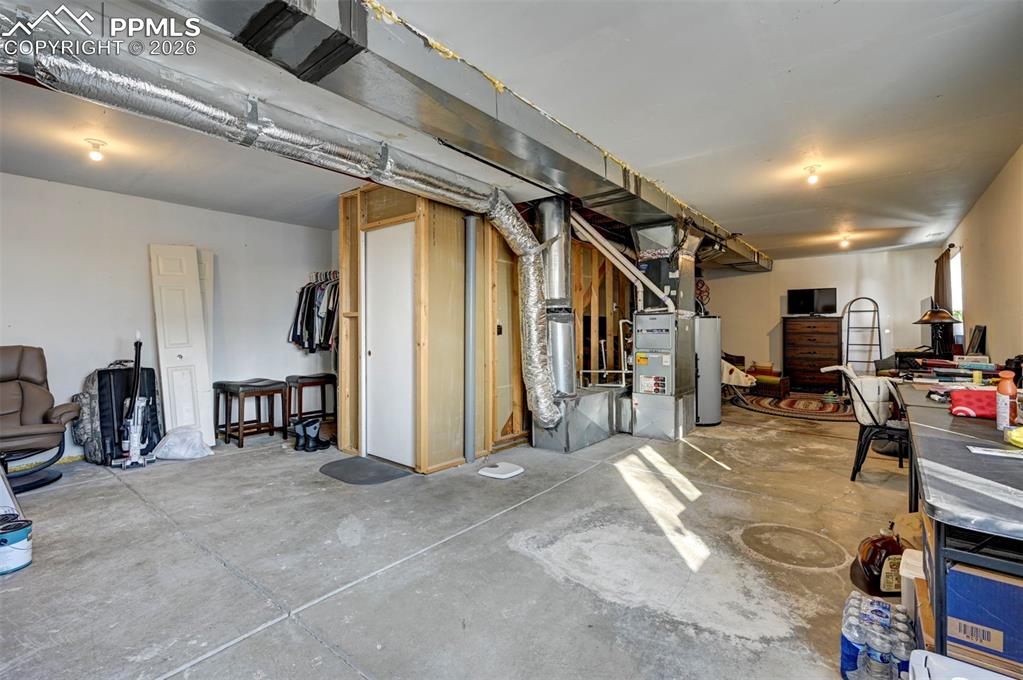 Image 27 of 32: Basement