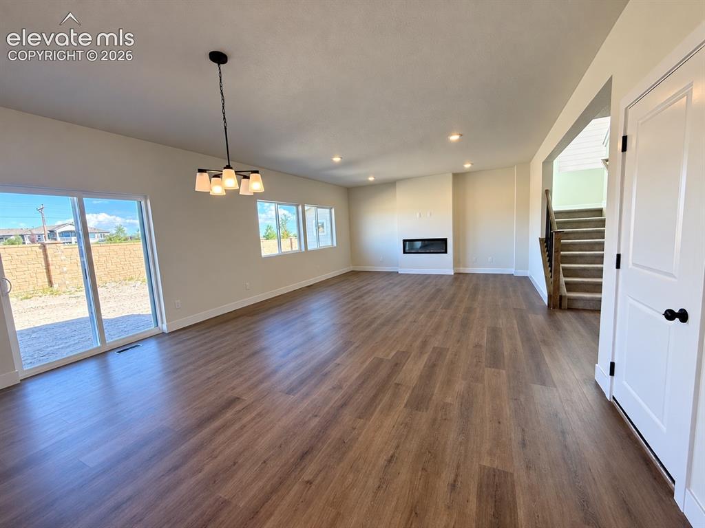 Image 6 of 28: Living Room