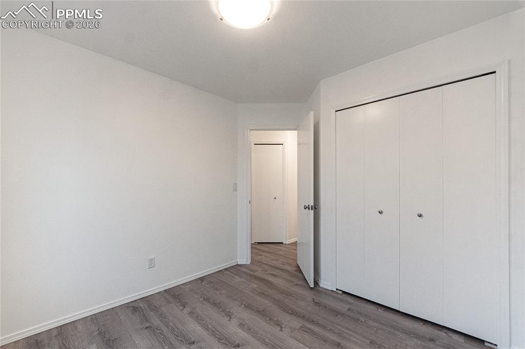 Image 37 of 46: Bedroom