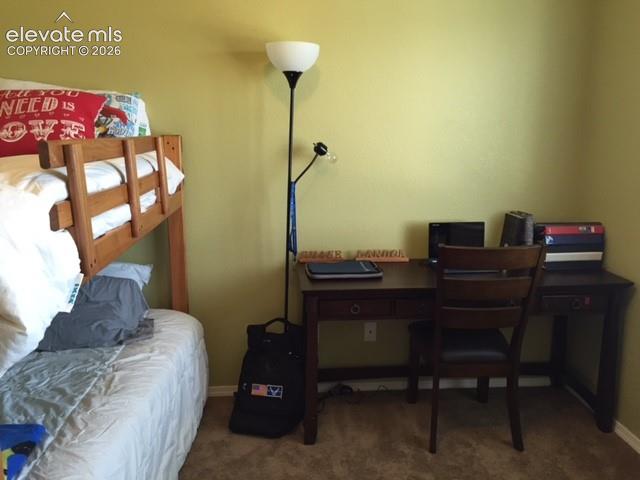 Image 9 of 11: Bedroom