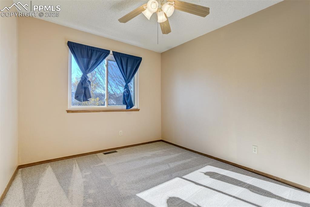 Image 20 of 40: Bedroom