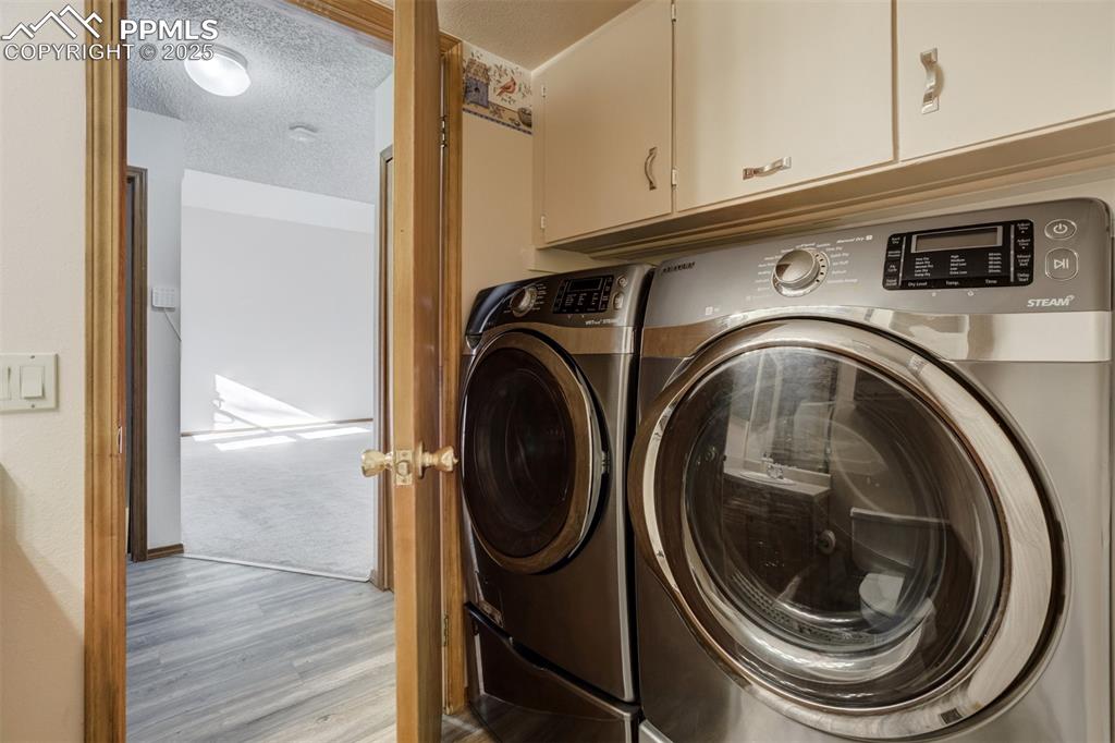 Image 27 of 40: Laundry