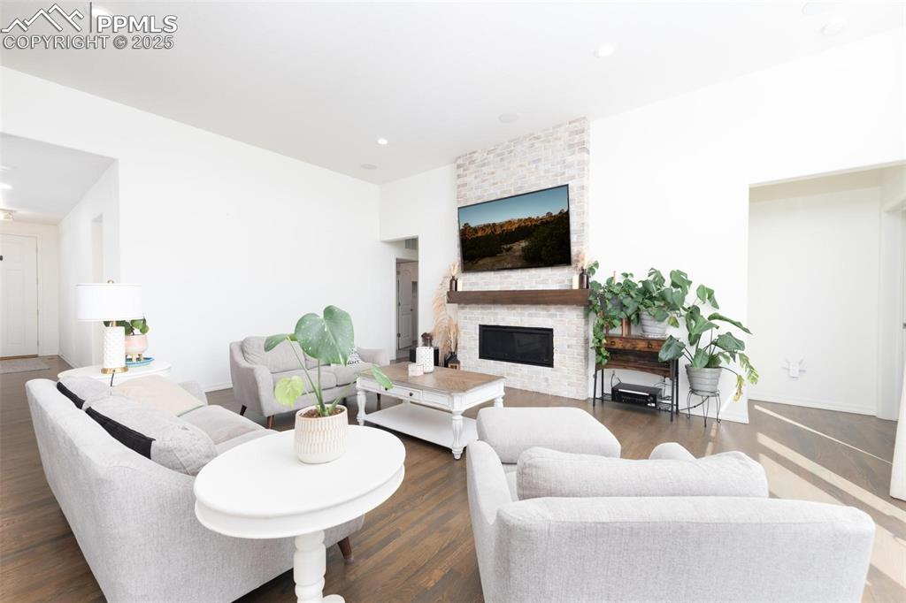 Image 9 of 40: Great room with access to the primary en-suite and the laundry room