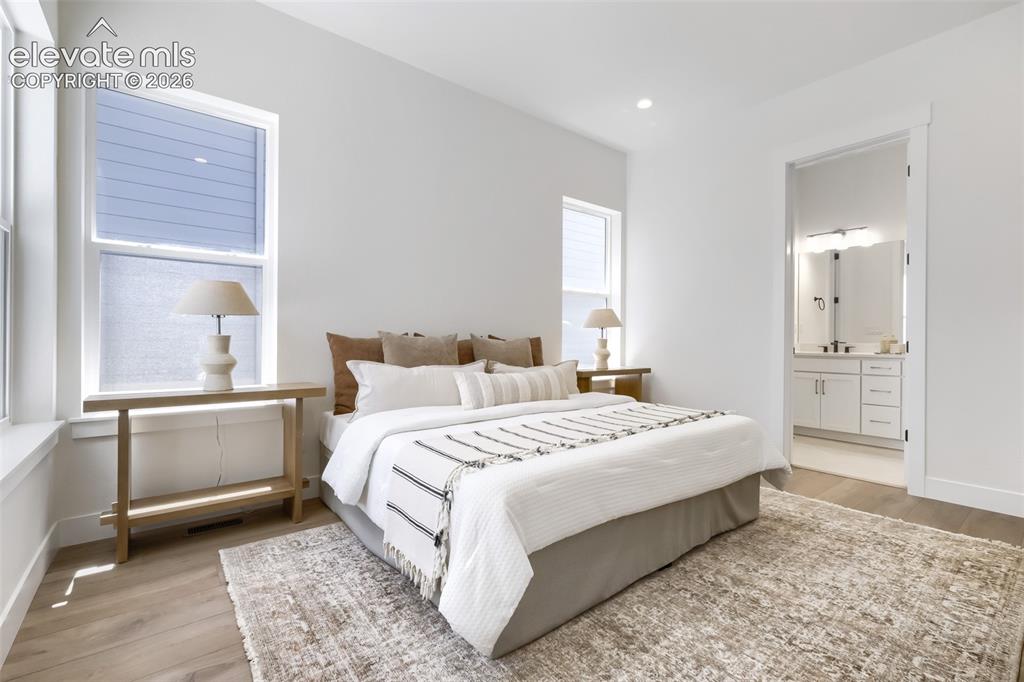 Image 11 of 26: Bedroom
