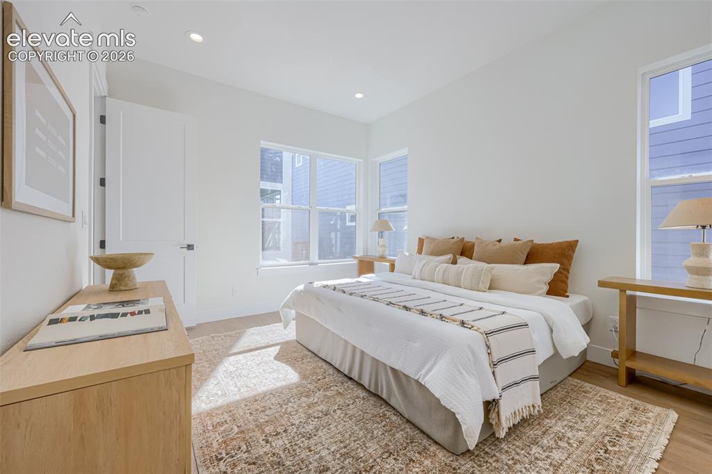 Image 12 of 26: Bedroom