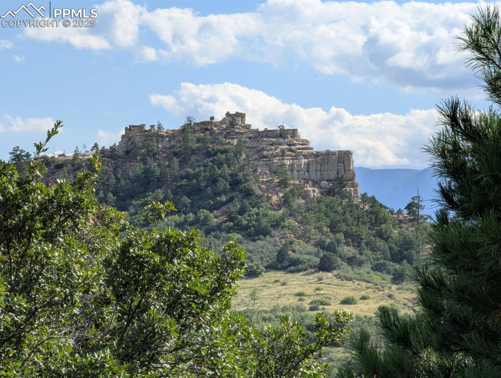 Image 44 of 50: View of Pulpit Rock and Pulpit Rock Open Space from wrap-around deck