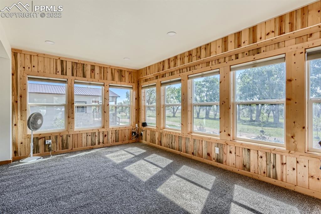 Listing 6401174, Image 13 of 37