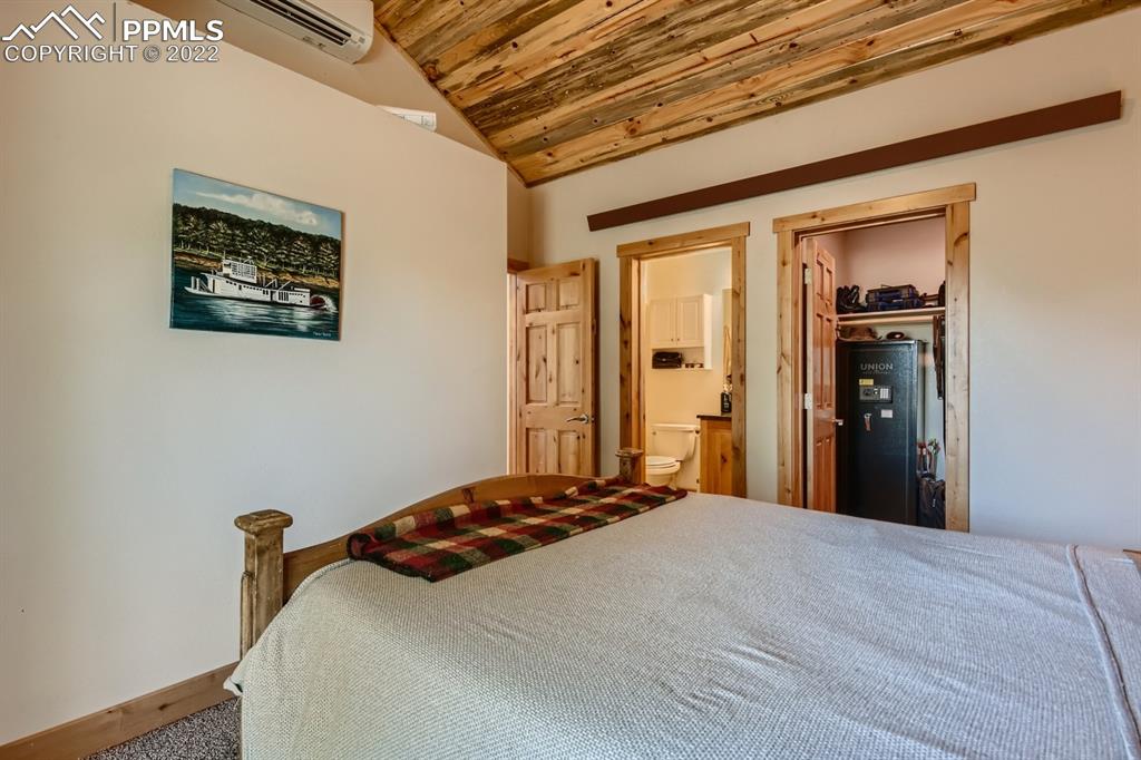 Listing 6401174, Image 19 of 37