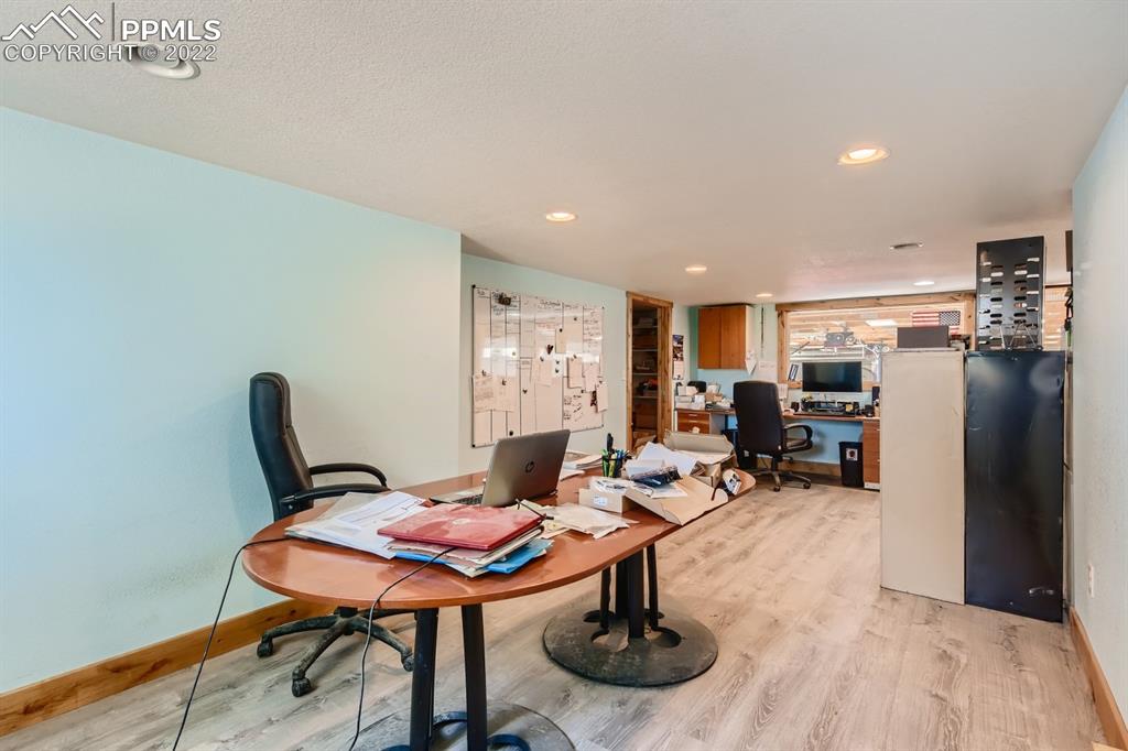 Listing 6401174, Image 22 of 37