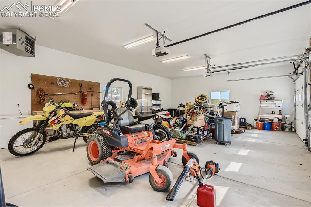 Listing 6401174, Image 24 of 37
