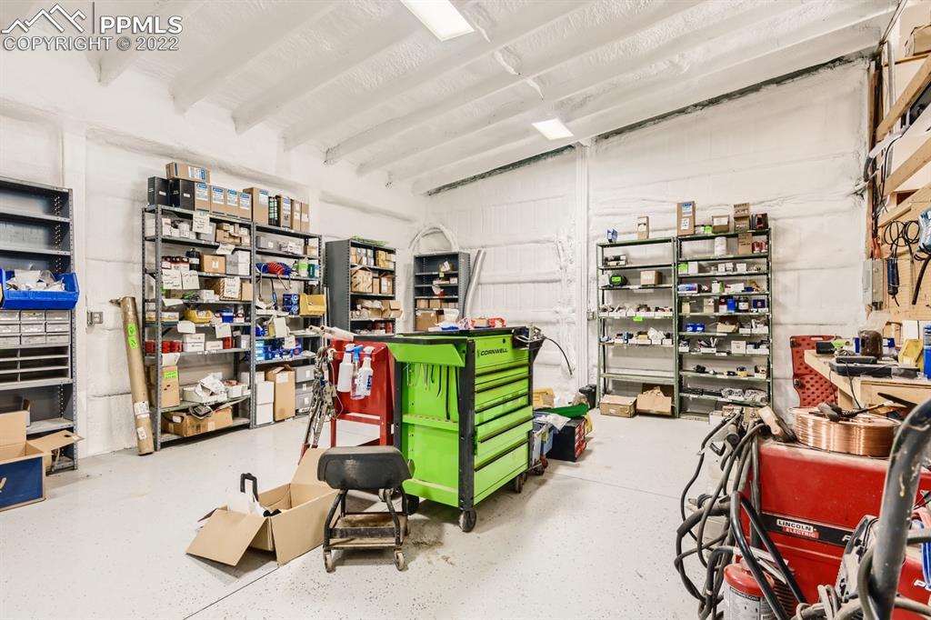 Listing 6401174, Image 27 of 37