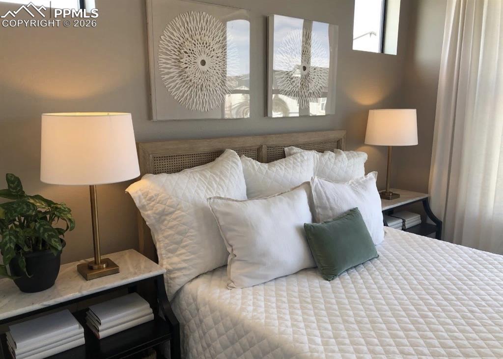 Image 17 of 32: Bedroom