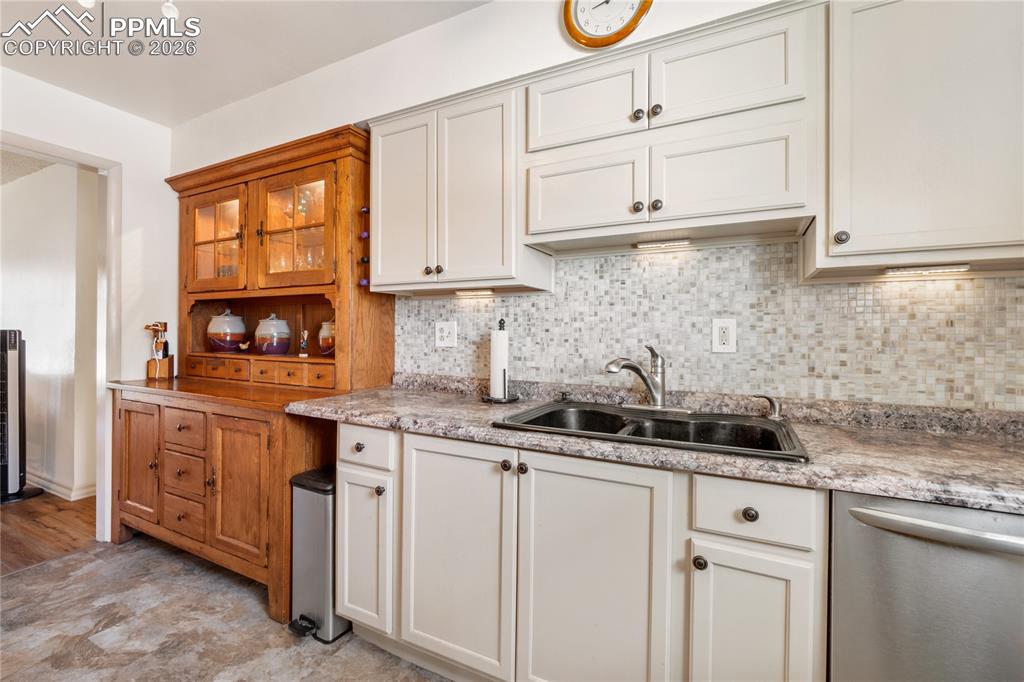 Image 12 of 39: Beautiful built in hutch