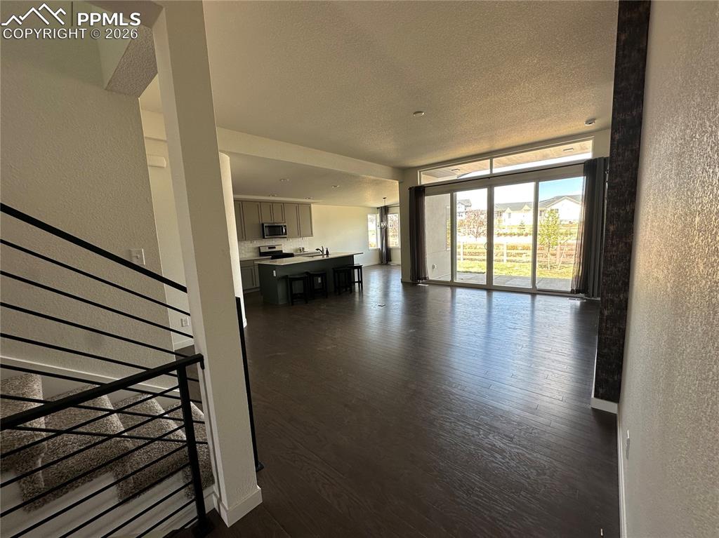 Image 2 of 20: Living Room