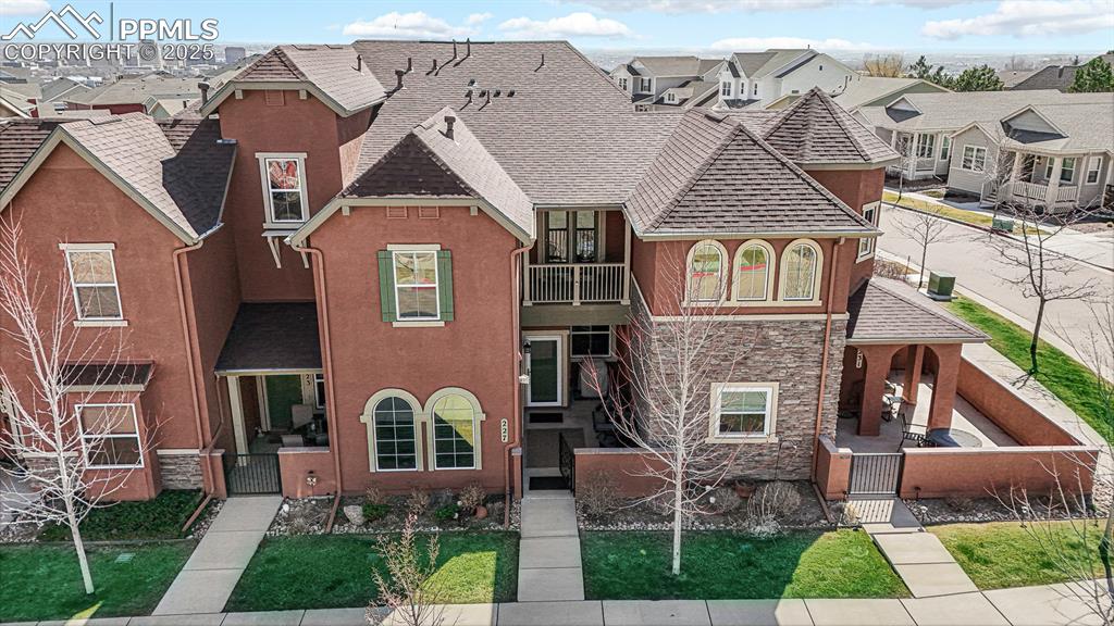 Image 3 of 27: Front of Structure