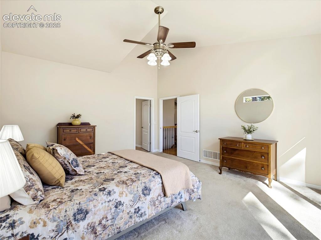 Image 19 of 48: Spacious & airy