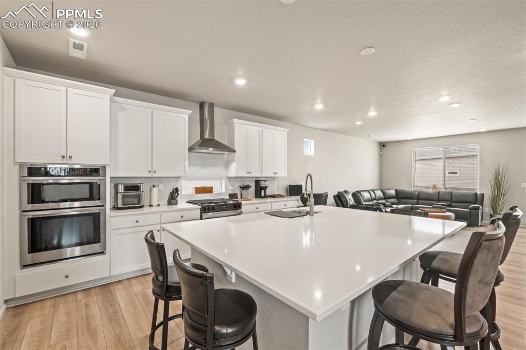 Image 12 of 39: Kitchen