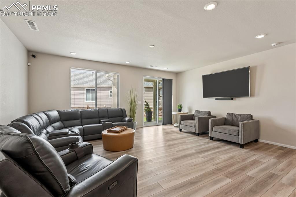 Image 20 of 39: Living Room