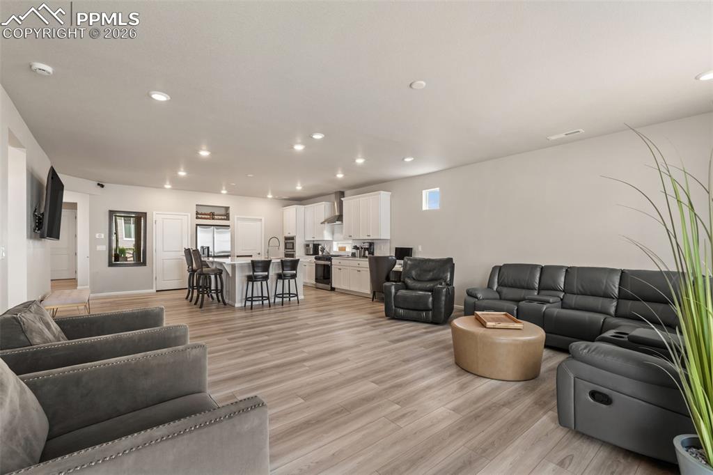 Image 22 of 39: Living Room