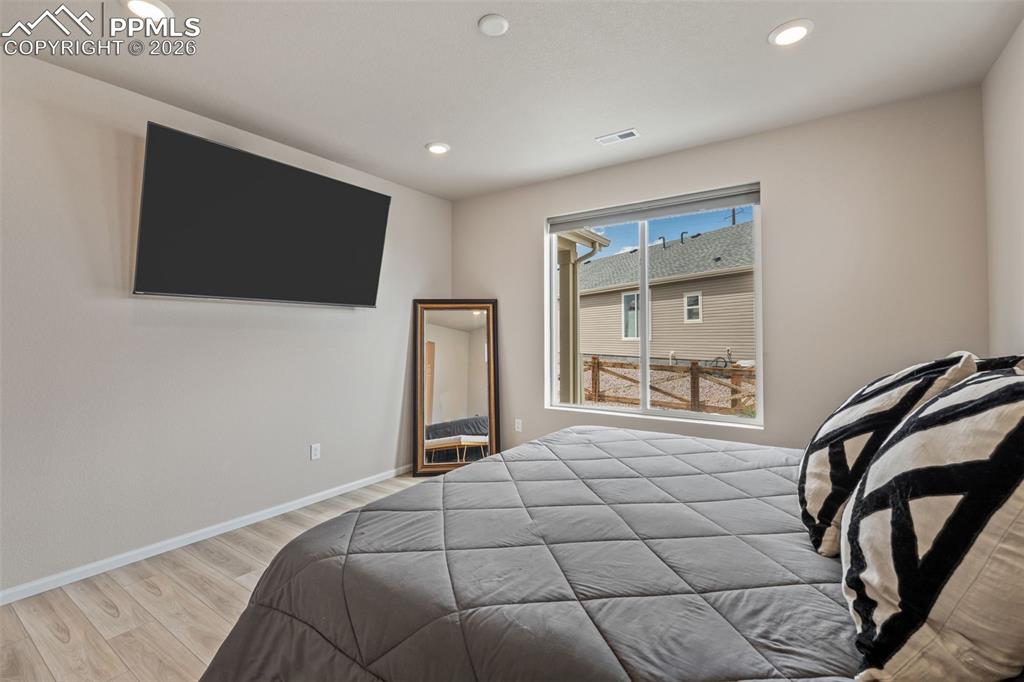 Image 23 of 39: Bedroom