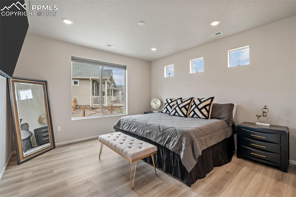 Image 24 of 39: Bedroom