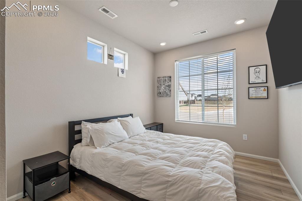 Image 32 of 39: Bedroom