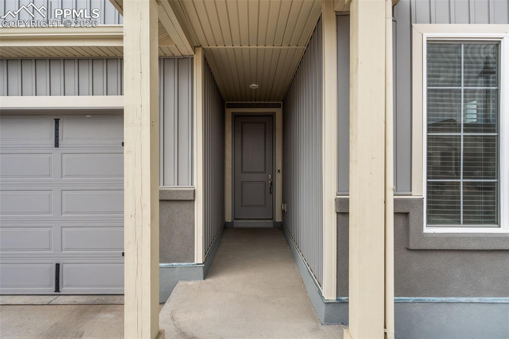 Image 4 of 39: Entry