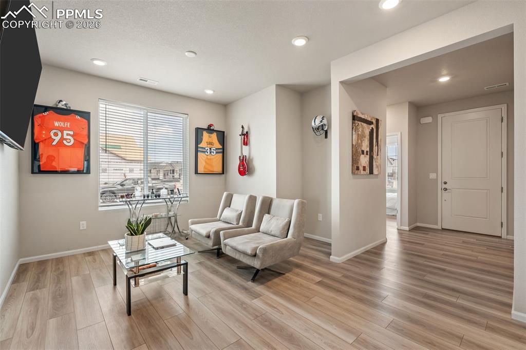 Image 7 of 39: Sitting Room