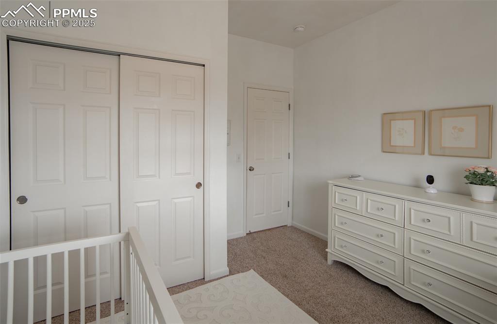Image 19 of 36: Bedroom
