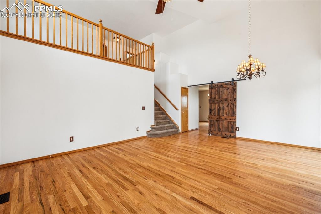 Image 10 of 50: Living Room