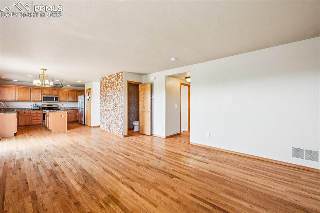 Image 18 of 50: Family Room