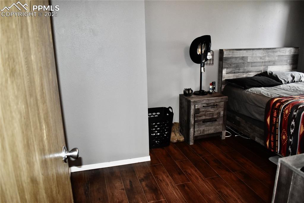 Image 16 of 29: Bedroom