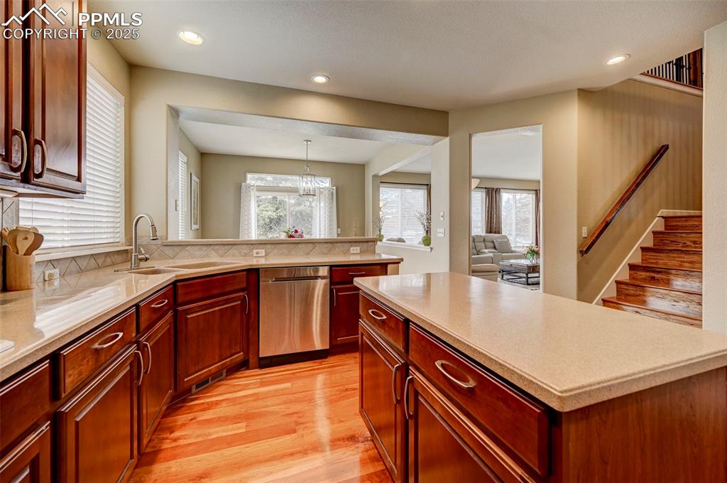 Image 11 of 45: Kitchen