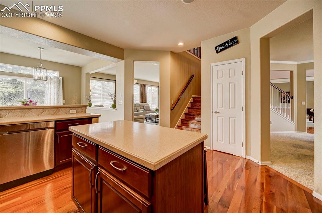 Image 12 of 45: Kitchen