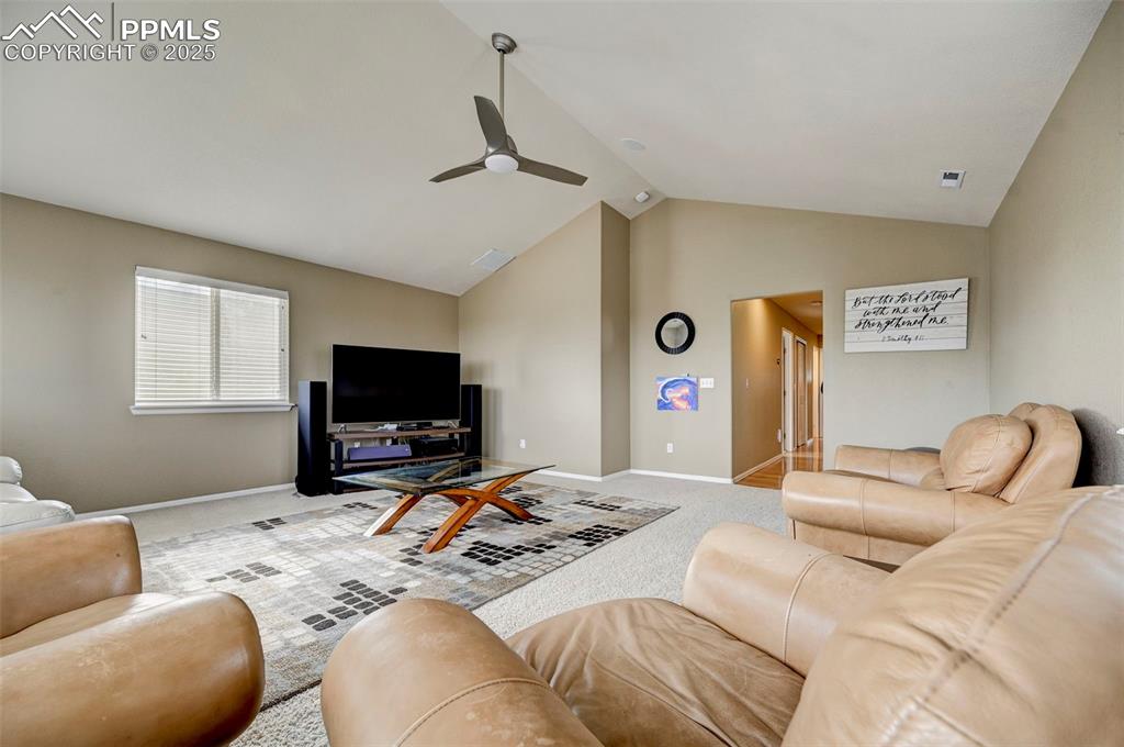 Image 24 of 45: Loft