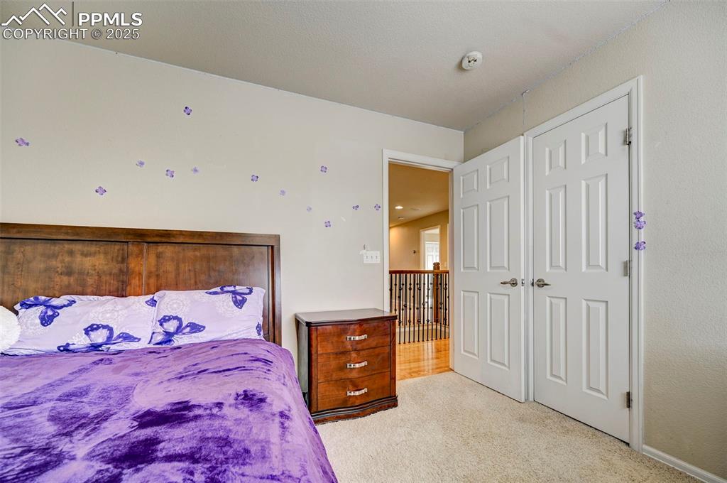 Image 34 of 45: Bedroom