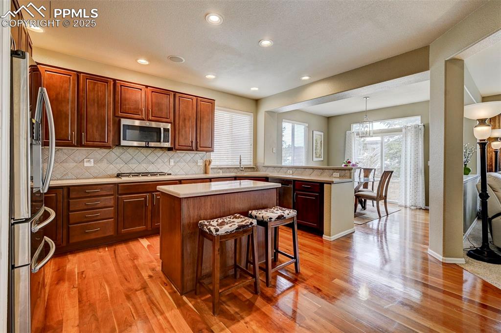 Image 8 of 45: Kitchen