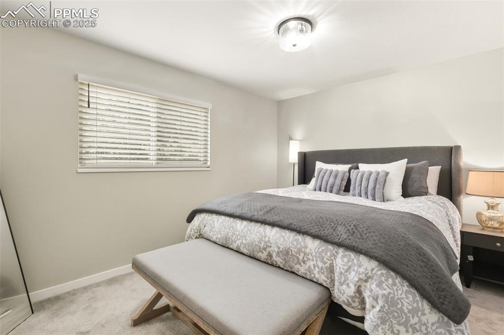 Image 18 of 36: Bedroom