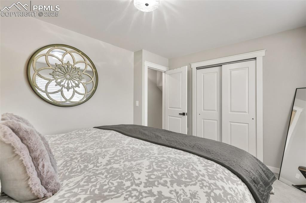 Image 19 of 36: Bedroom