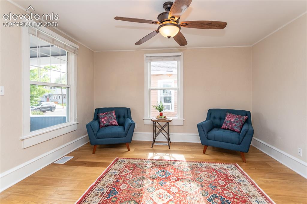 Image 19 of 44: Move in ready