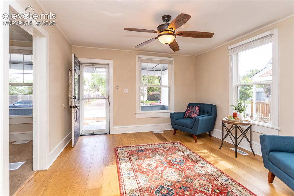 Image 20 of 44: Family Room