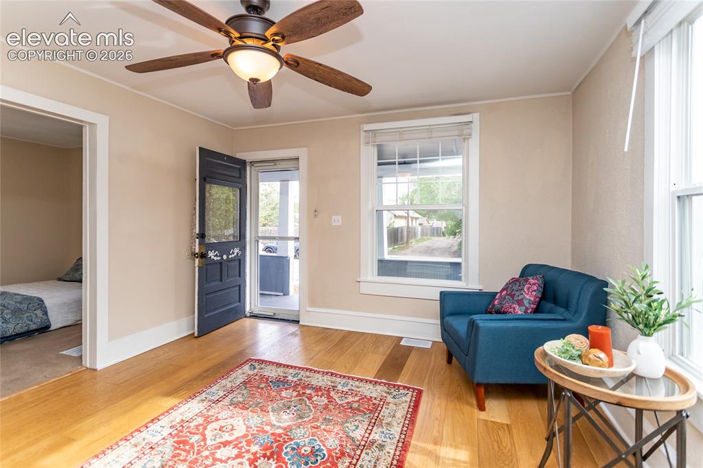 Image 21 of 44: Family Room
