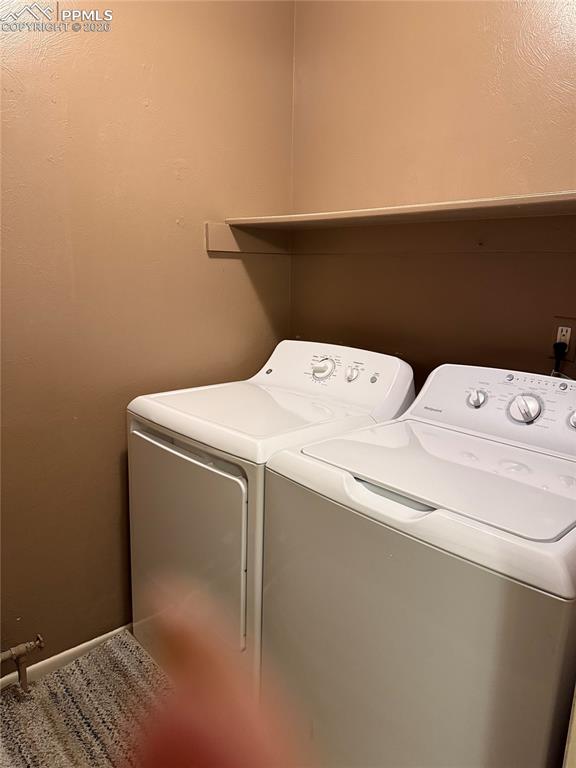 Image 11 of 21: Laundry