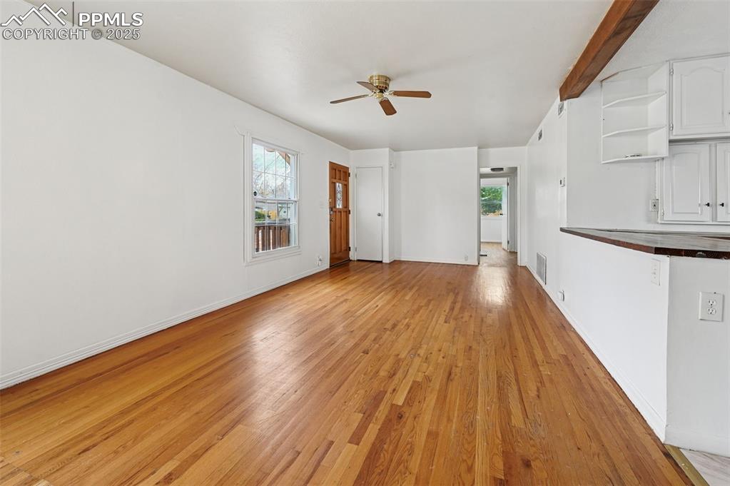 Image 6 of 29: Living Room