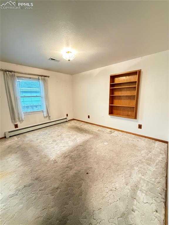 Image 14 of 22: Bedroom