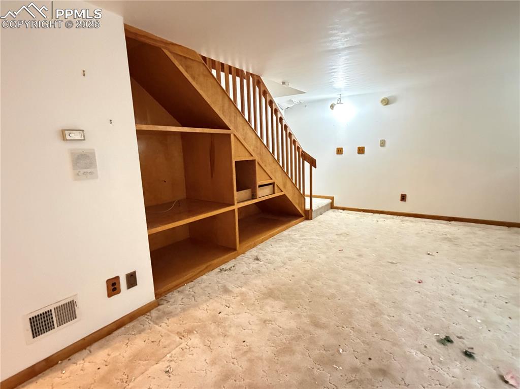 Image 15 of 22: Living Room