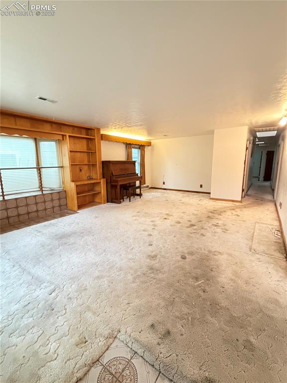 Image 5 of 22: Living Room