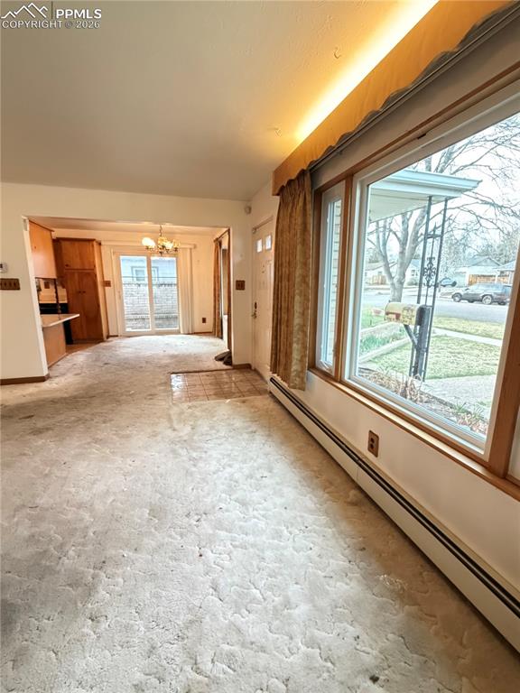 Image 7 of 22: Dining Area