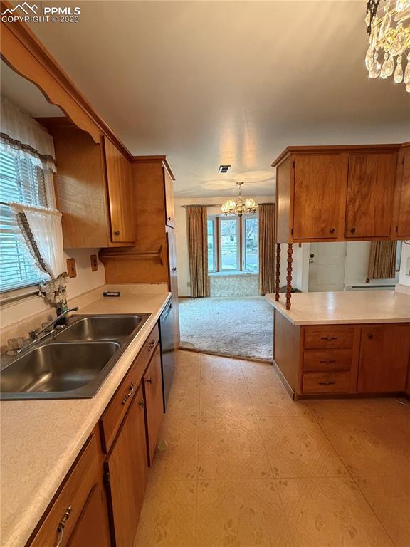 Image 9 of 22: Kitchen